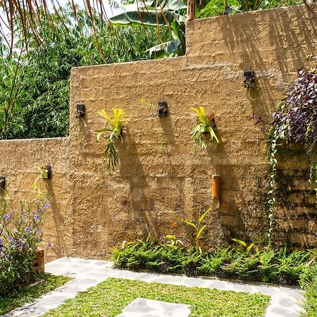Bali Bamboo Jungle Huts And Hostel Tampaksiring ภายนอก รูปภาพ